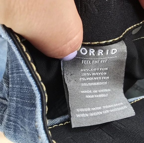 🌺 TORRID BOMBSHELL SKINNY DENIM JEANS. SIZE 22S. 🌺 - Picture 3 of 9